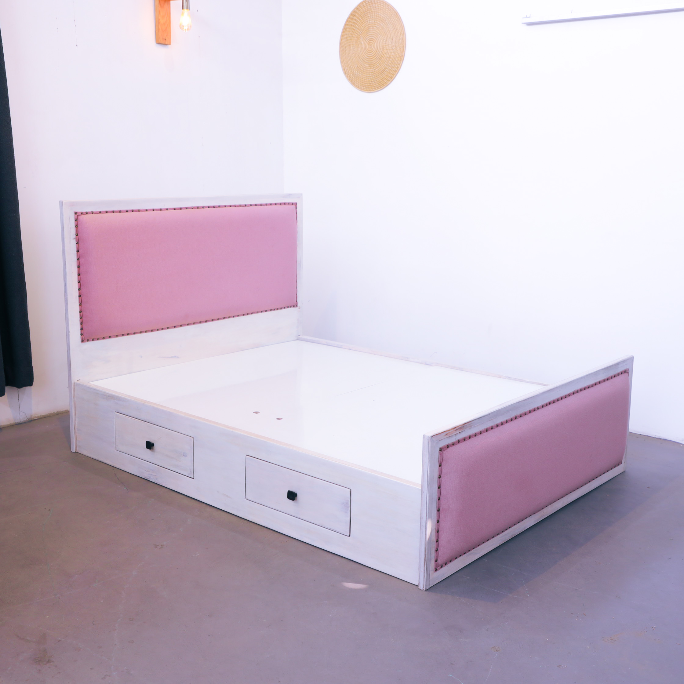 Ramesh Bed